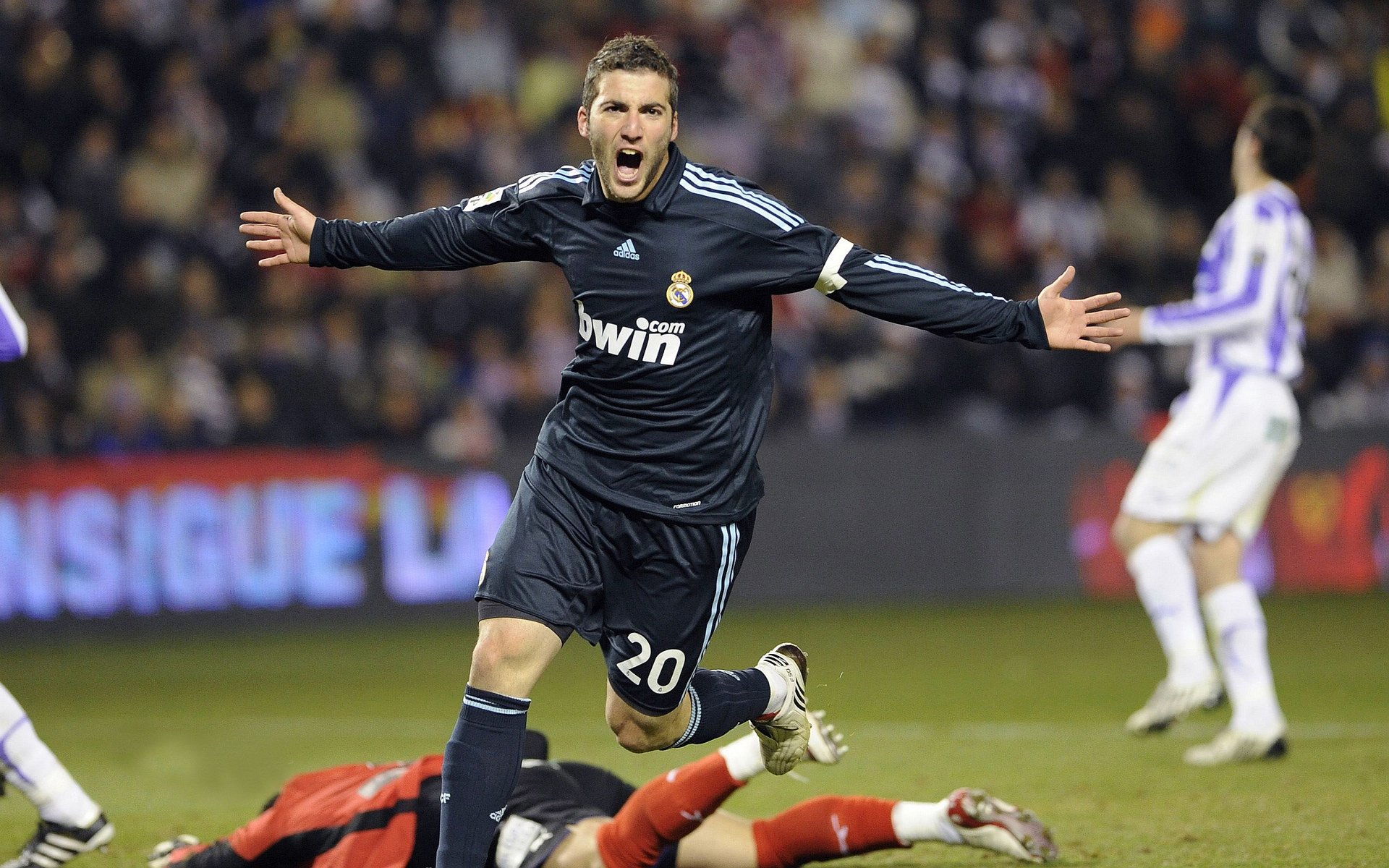 西甲赛季中球员体能衰减及恢复干预效果的研究,西甲休息