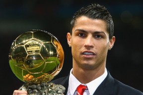 陈芋汐10米跳台决赛技术细节解析，跳水选手陈芋汐身高